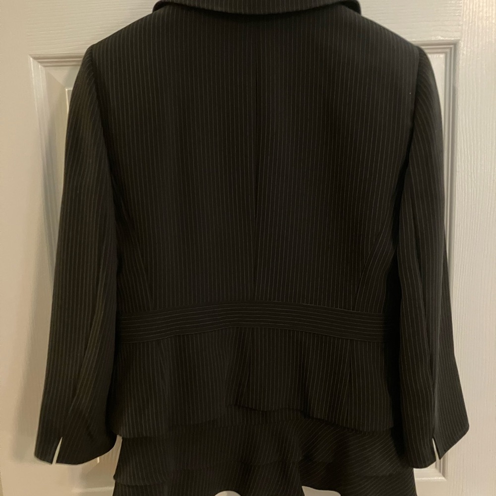 Tahari Black Pinstripe Women's Skirt Suit - Picture 5 of 6